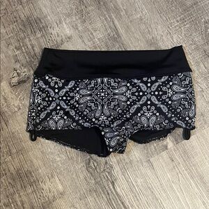 PINK Victoria's Secret Black and White Paisley Athletic Shorts